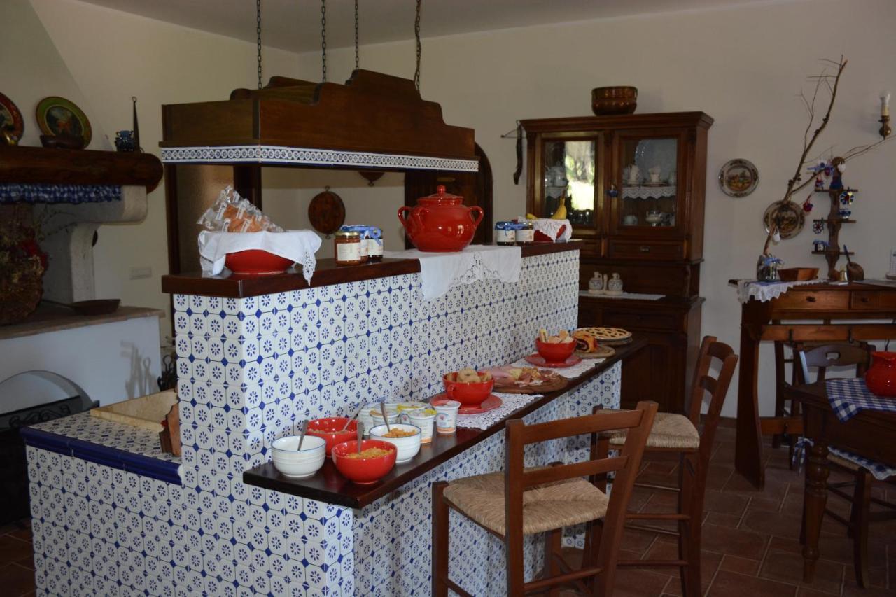 Bed And Breakfast Margherita & Home Restaurant Gerano Esterno foto